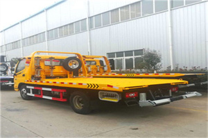 衢江区附近拖车救援搭电